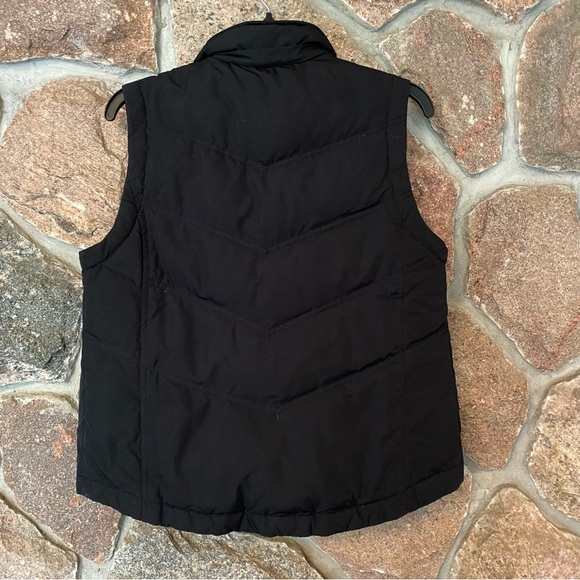 Gap down filled puffer vest. - Picture 3 of 4